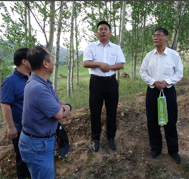 梁枝榮 中國科學院生物工程專家